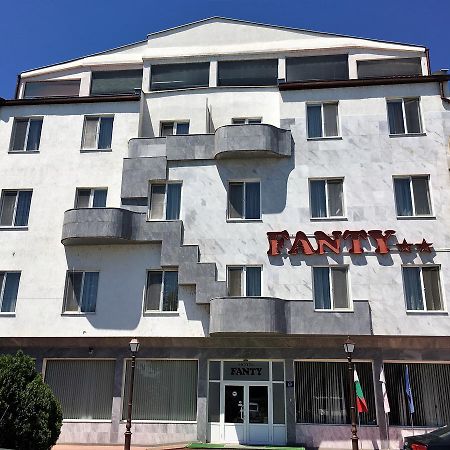 Danubian Hotel วีดิน ภายนอก รูปภาพ